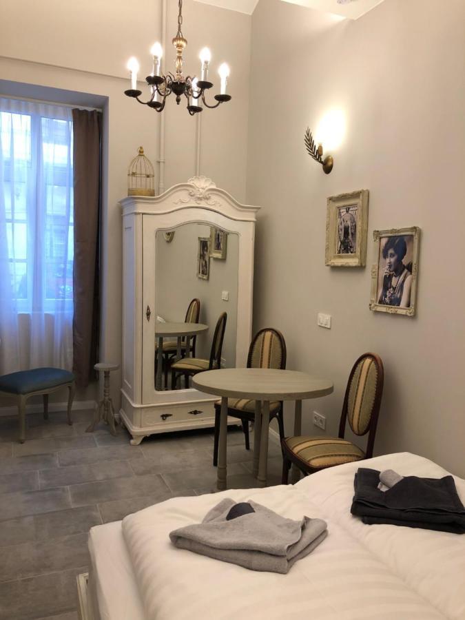 All In Apartman Iv. Boedapest Buitenkant foto